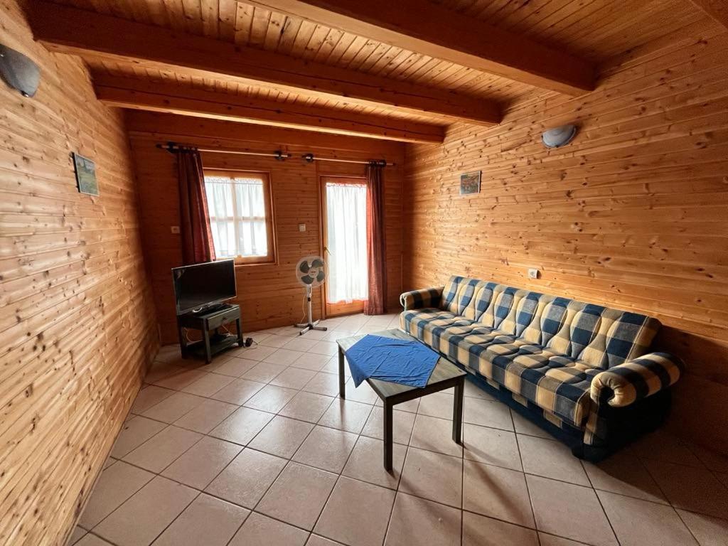 Almos Apartman Balatonfenyves Eksteriør billede