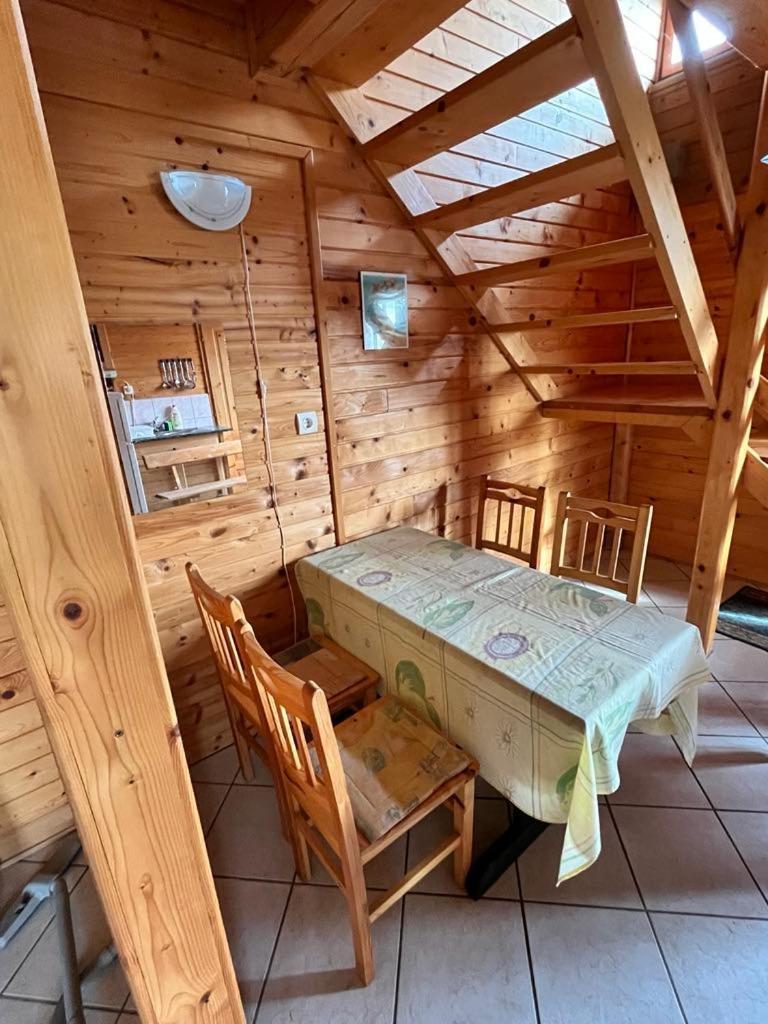 Almos Apartman Balatonfenyves Eksteriør billede